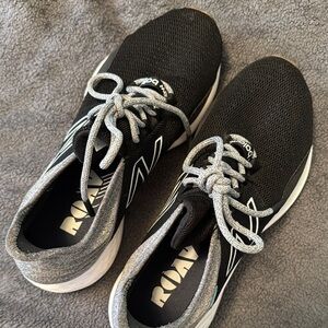 Women’s new balance Black and Gray Sneakers with Cushioned Soles